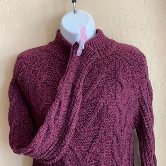 Old Navy Burgundy cable knit chunky sweater Size SP - Picture 4 of 8